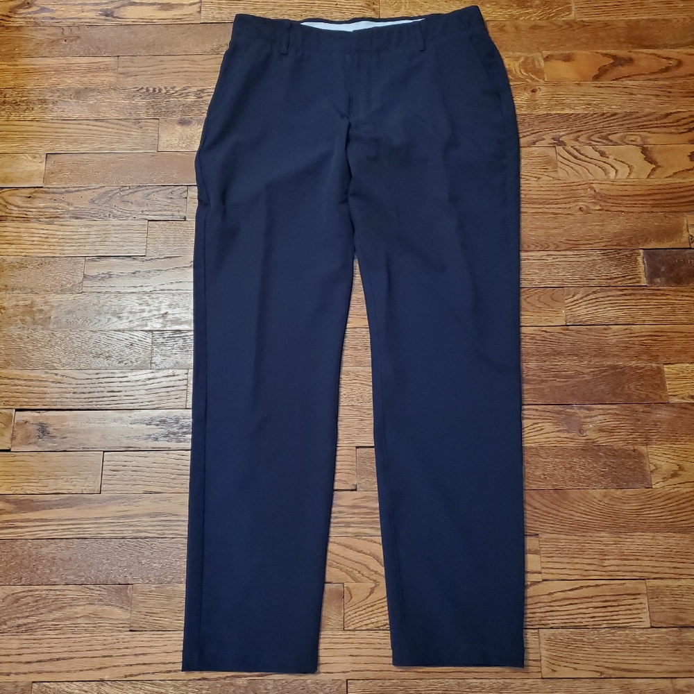 Under Armour women's black Heatgear pants, Size 10, golf pants